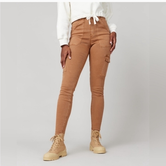 SPANX Women's Stretch Twill Ankle Cargo Pant in Honey Glow Size S - Picture 2 of 13